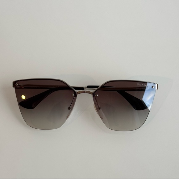 Prada Catwalk SPR 68T polarized black / silver Sunglasses 1BC-500 140 2N, cateye - Picture 3 of 12
